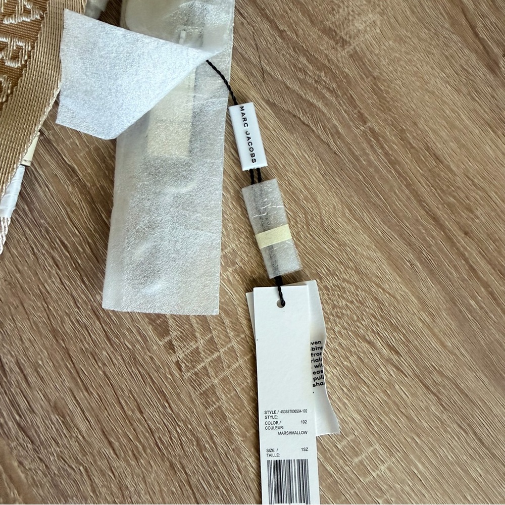 New Marc Jacobs Cream and White Logo Strap - Picture 7 of 9